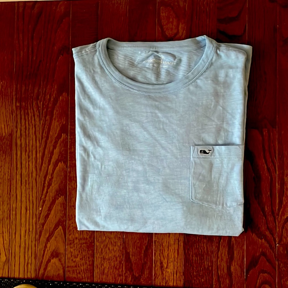 NWOT Vineyard Vines short-sleeve T shirt